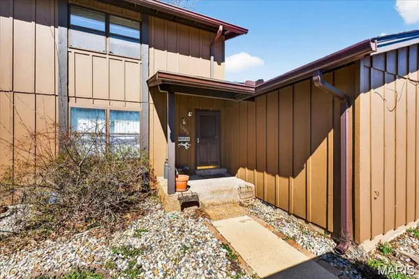 1503 Hampton CT, Belleville, IL 62223