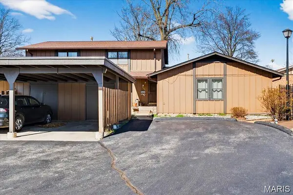 1503 Hampton CT, Belleville, IL 62223