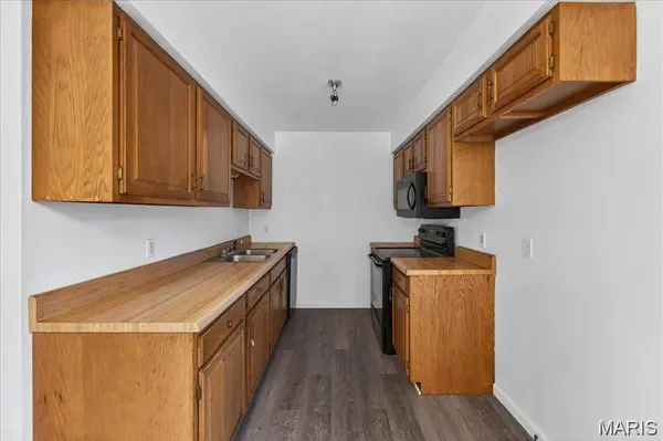 1503 Hampton CT, Belleville, IL 62223