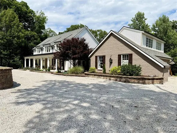 20 Chesapeake TRL, Columbia, IL 62236