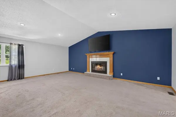 813 E Haven DR, Waterloo, IL 62298