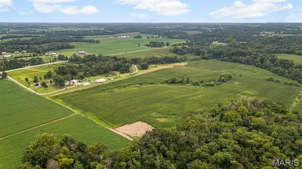 4145 Levy LN, Millstadt, IL 62260