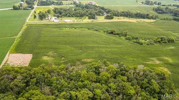 4145 Levy LN, Millstadt, IL 62260