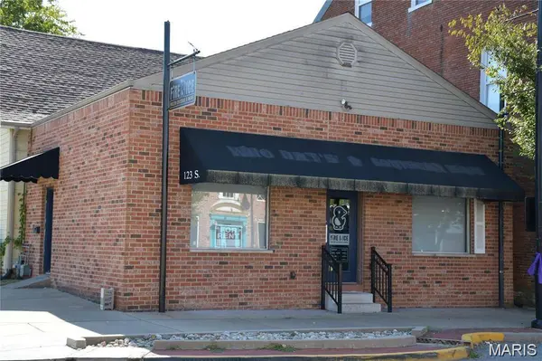 123 S Main ST