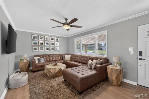1333 N Evergreen LN, Columbia, IL 62236