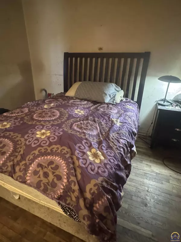 821 SE Chandler ST, Topeka, KS 66607