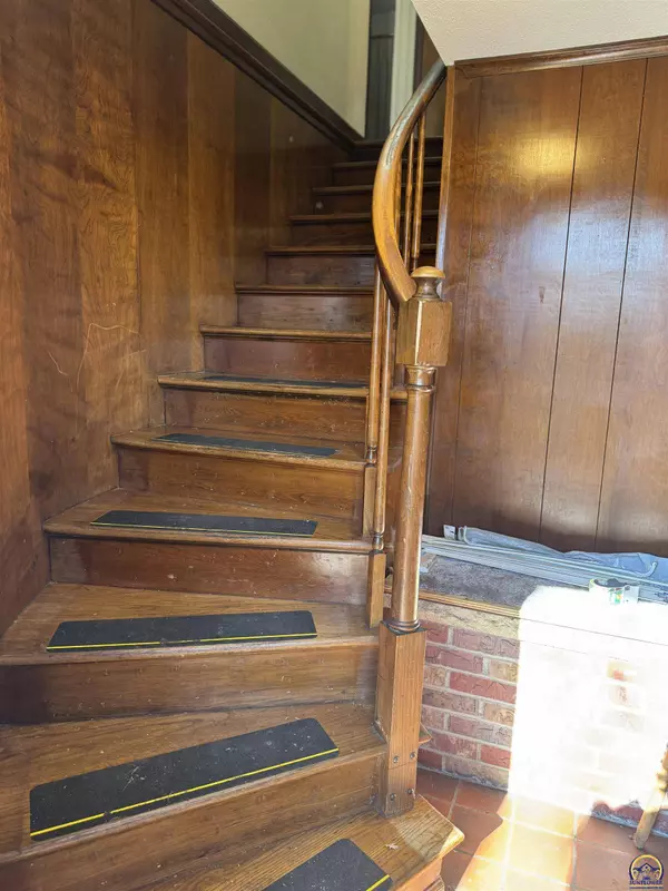 4300 SW 30th St, Topeka, KS 66614