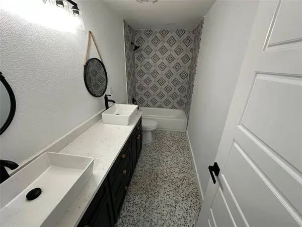 215 Southwood Drive, Garland, TX 75040