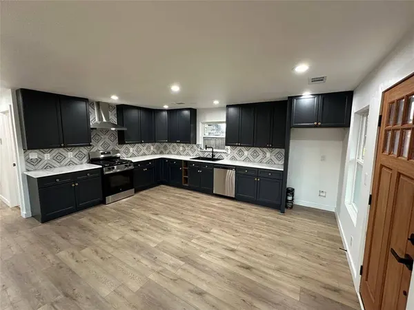 215 Southwood Drive, Garland, TX 75040