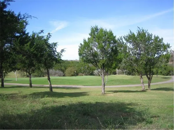 6216 N Aberdeen Drive, Cleburne, TX 76033