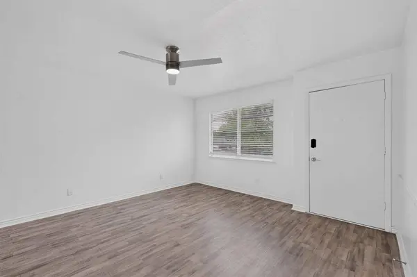 2942 Candlewick Lane, Farmers Branch, TX 75234