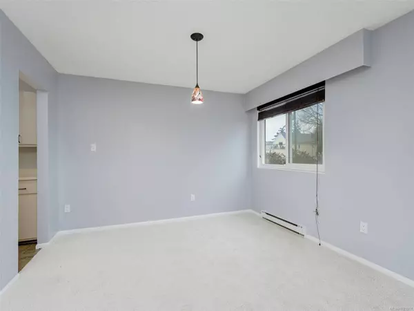 859 Carrie St #302, Esquimalt, BC V9A 5R5