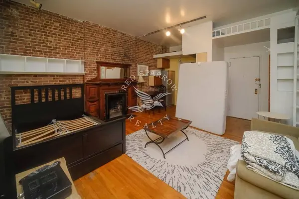 67 W 83rd Street #3R, Manhattan, NY 10024