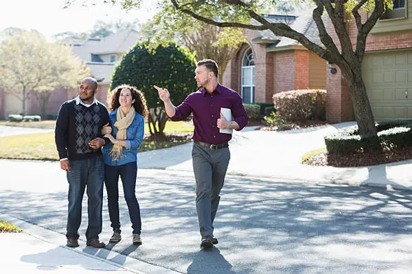 Why Local Expertise Matters in Albuquerque Real Estate Transactions,Anita Mora