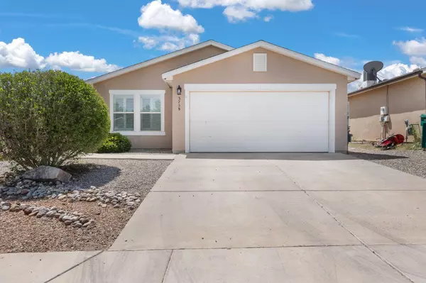 3758 CATTLE DR NE, Rio Rancho, NM 87144