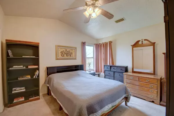 1079 CAMINO DEL REY SW, Los Lunas, NM 87031