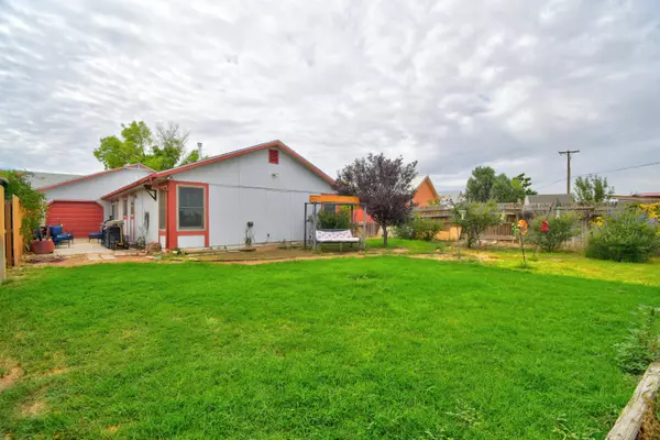 1079 CAMINO DEL REY SW, Los Lunas, NM 87031