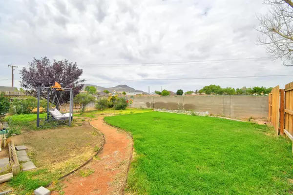 1079 CAMINO DEL REY SW, Los Lunas, NM 87031