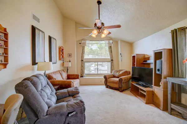 1079 CAMINO DEL REY SW, Los Lunas, NM 87031