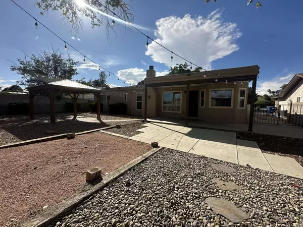 5204 SOONER TRL NW, Albuquerque, NM 87120