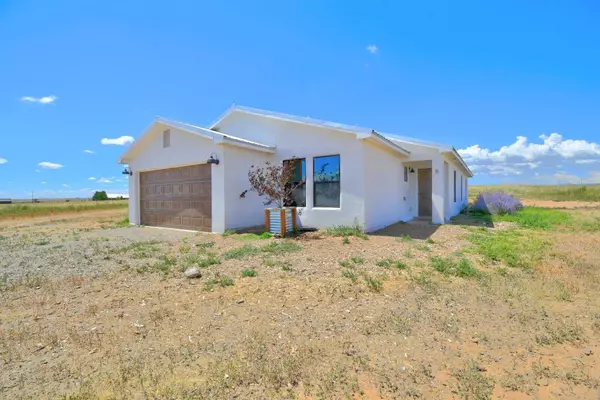 11 Huston RD, Moriarty, NM 87035