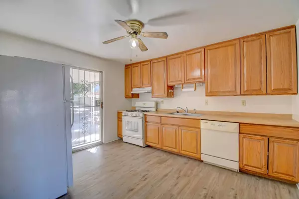 1516 WILMOORE DR SE, Albuquerque, NM 87106