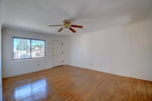 1516 WILMOORE DR SE, Albuquerque, NM 87106