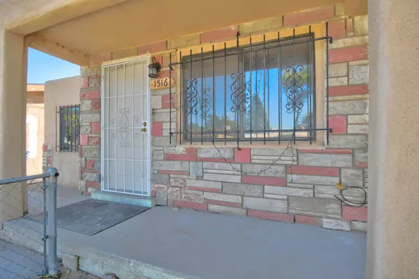 1516 WILMOORE DR SE, Albuquerque, NM 87106