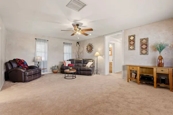 965 W Bosque LOOP, Bosque Farms, NM 87068