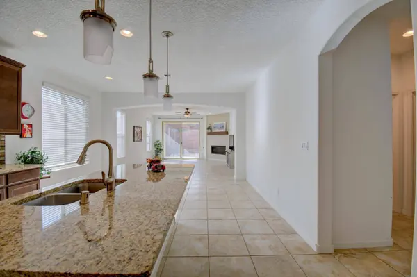 8828 Monsoon RD NW, Albuquerque, NM 87120