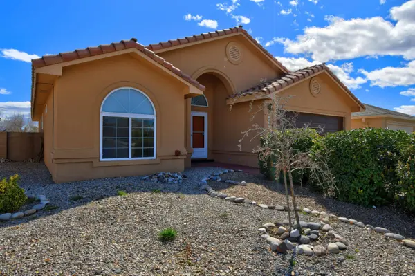 9922 Wind Cave DR NW, Albuquerque, NM 87114