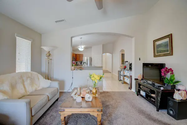 7217 Skagway DR NE, Rio Rancho, NM 87144