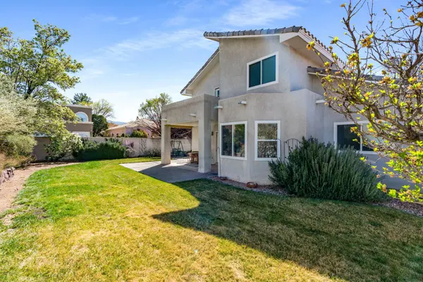 8717 Greenarbor RD NE, Albuquerque, NM 87122