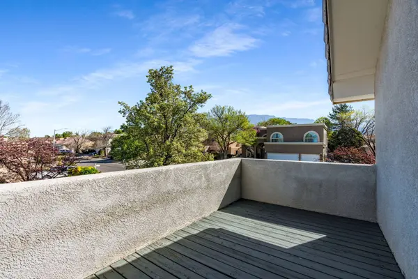 8717 Greenarbor RD NE, Albuquerque, NM 87122