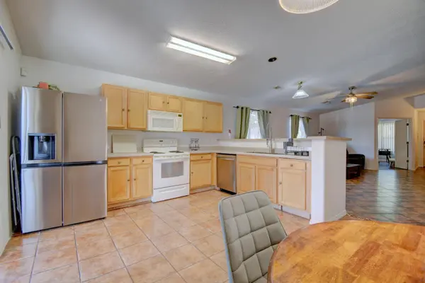 1015 Swallow DR SW, Albuquerque, NM 87121
