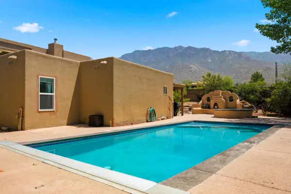 2816 Tramway CIR NE, Albuquerque, NM 87122