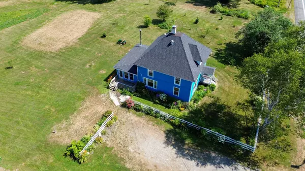 606 Airline RD, Amherst, ME 04605