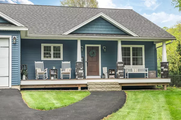 120 Holden Hills DR, Holden, ME 04429