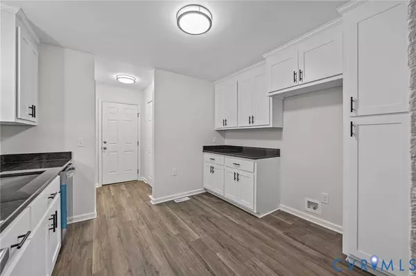 114 Huntington RD, Colonial Heights, VA 23834