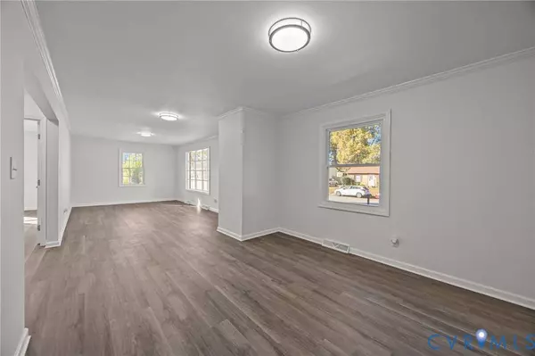 114 Huntington RD, Colonial Heights, VA 23834