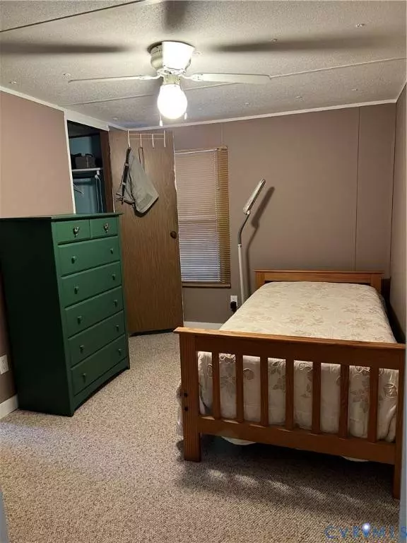 93 Jamaica LOOP, Jamaica, VA 23079