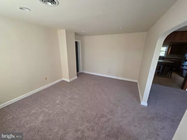 2318 FORREST AVE, Dover, DE 19904