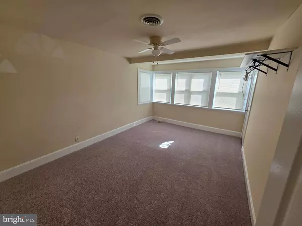 2318 FORREST AVE, Dover, DE 19904