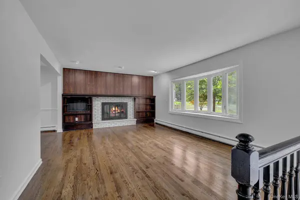 94 Jessen PL, Beacon, NY 12508