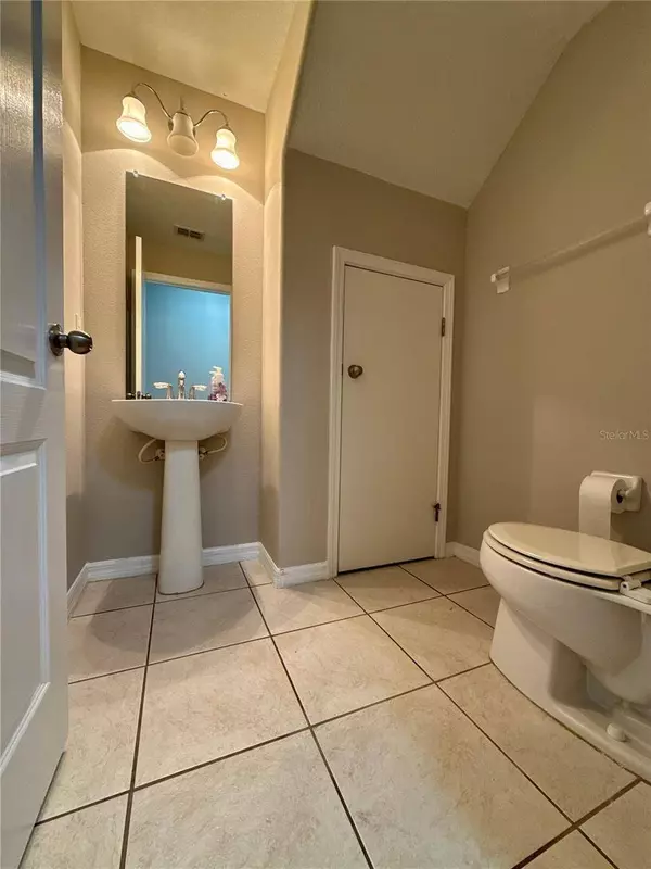 6333 MAISIE RD, Zephyrhills, FL 33542