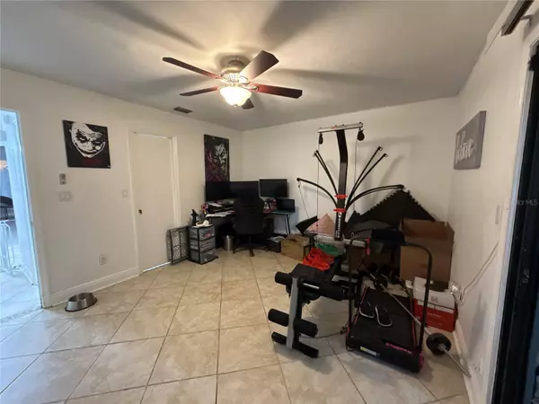 5217 PINE MILL CT #32, Tampa, FL 33617