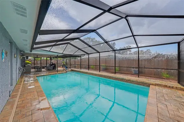 626 ROLLINGWOOD LN, Valrico, FL 33594