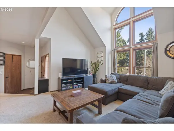 7655 RIDGEWOOD DR, Gladstone, OR 97027