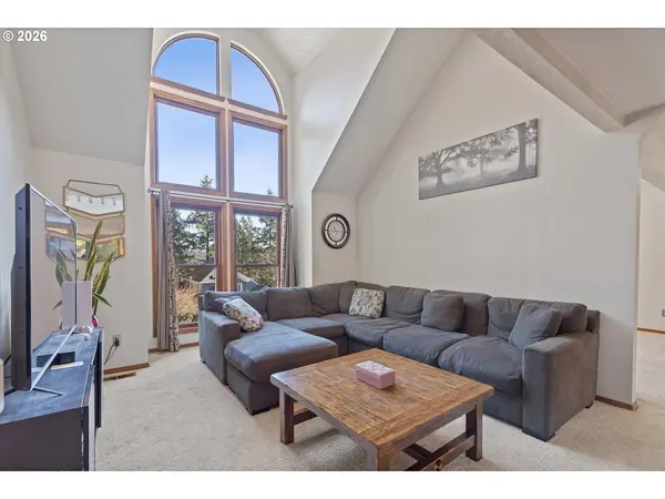 7655 RIDGEWOOD DR, Gladstone, OR 97027