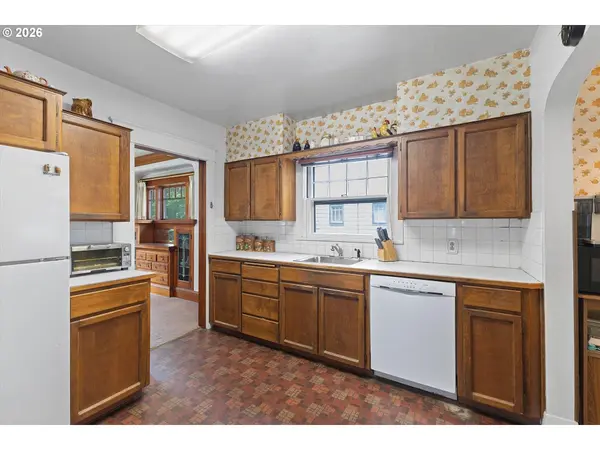 4064 N MASSACHUSETTS AVE, Portland, OR 97227